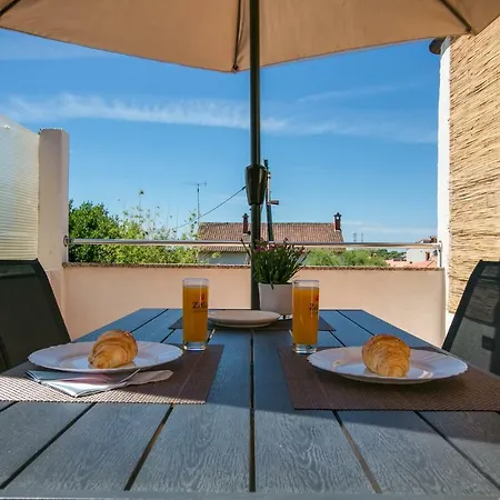 Maja Apartamento Pula