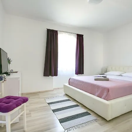 Maja Apartamento